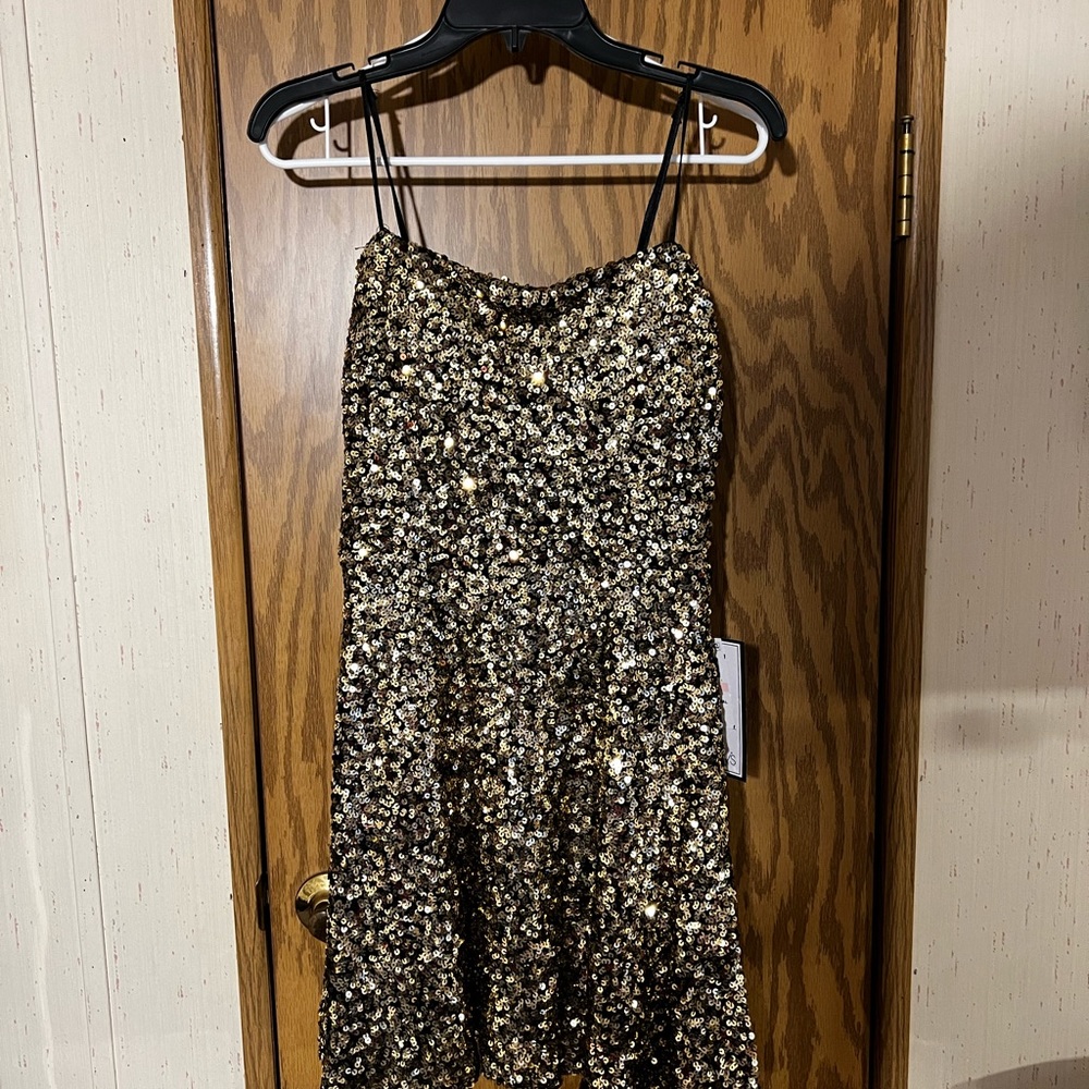 Gold sparkle hoco dress never worn